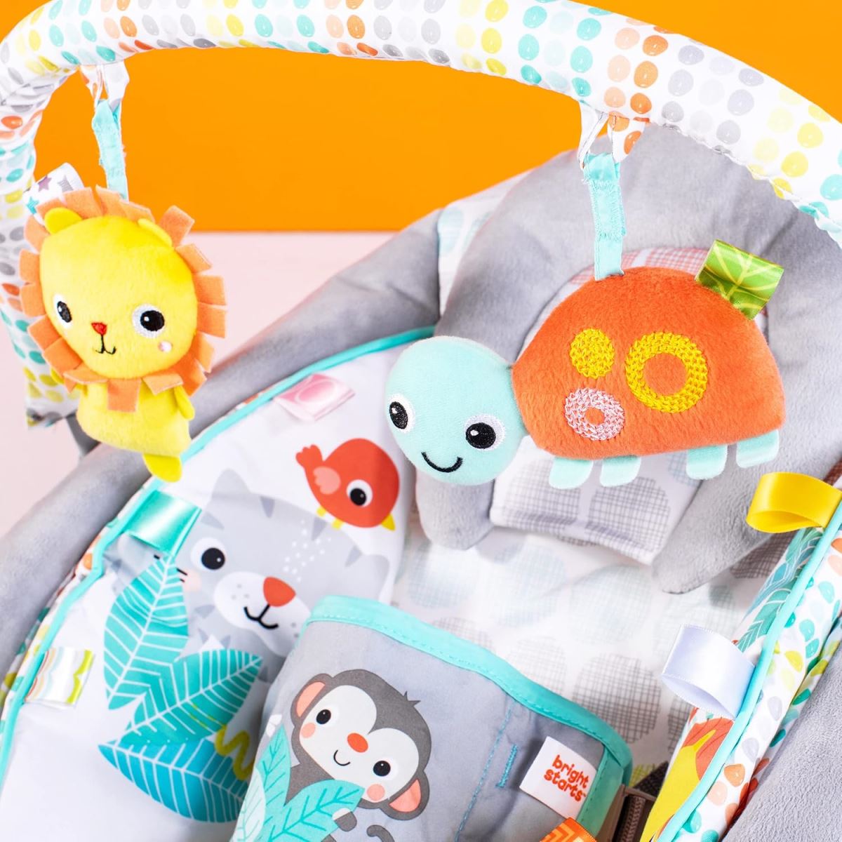 טרמפולינה מחבקת עד 9 קג דגם Comfortable Soothing Vibration Baby Bouncer Whimsical Wild
