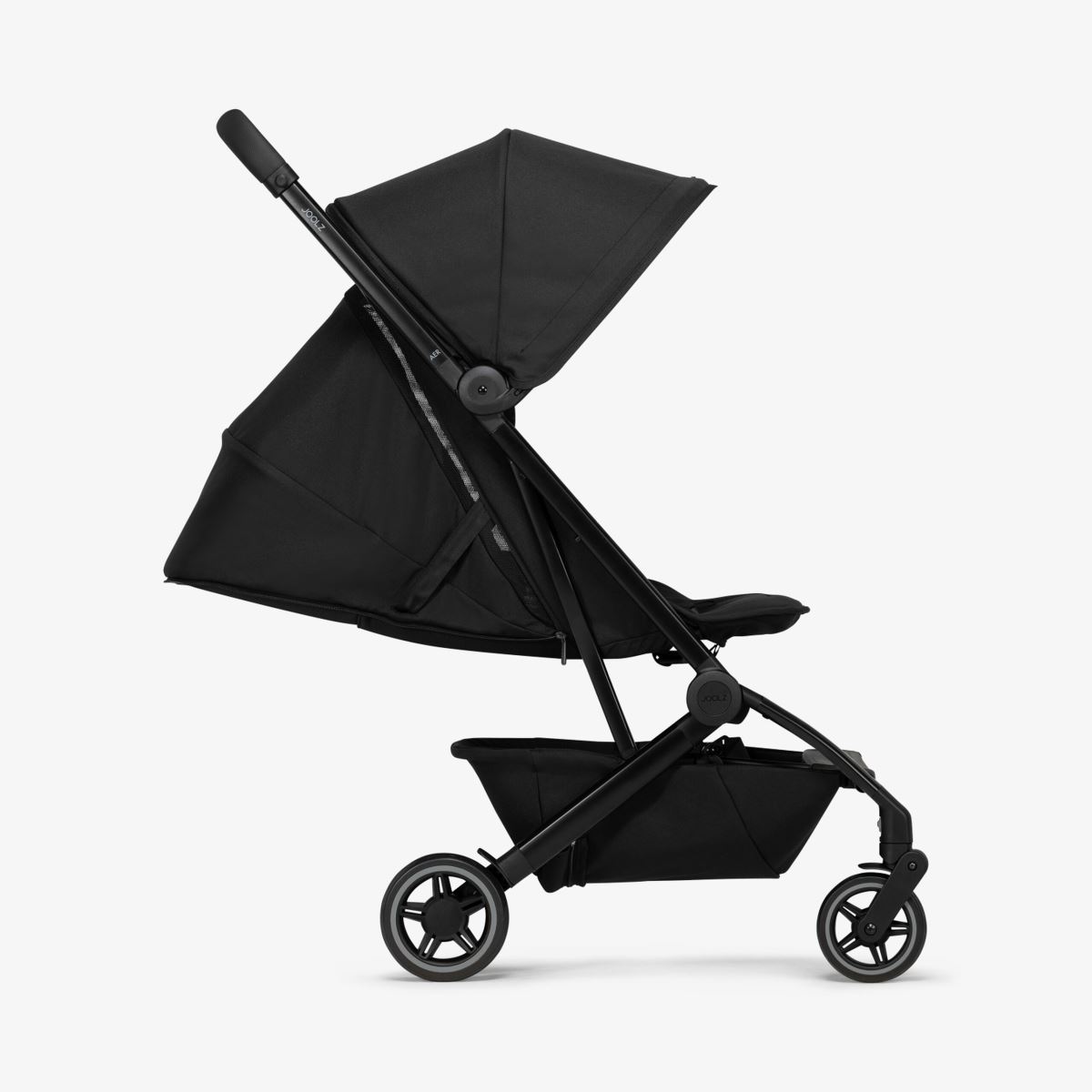 טיולון חדשני כולל אמבטיה דגם Aer Plus With Cot