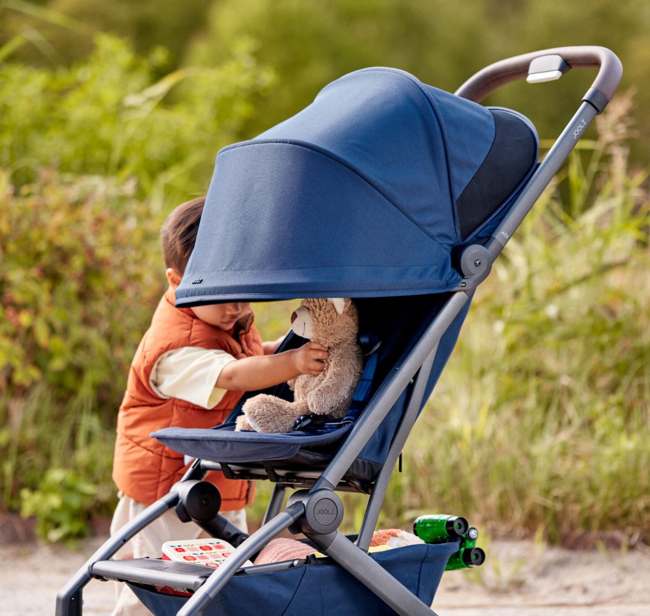 טיולון חדשני כולל אמבטיה דגם Aer Plus With Cot
