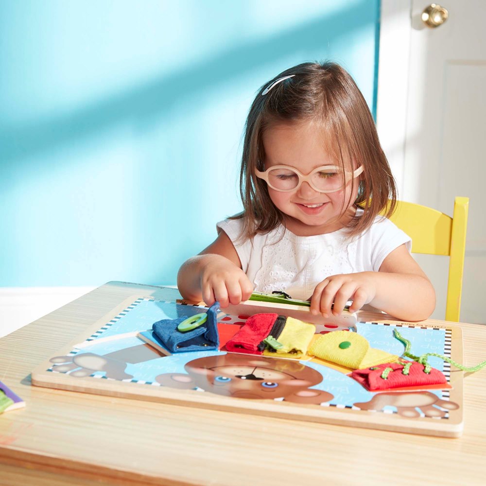לוח דובי עשוי מעץ דגם Basic Skills Board