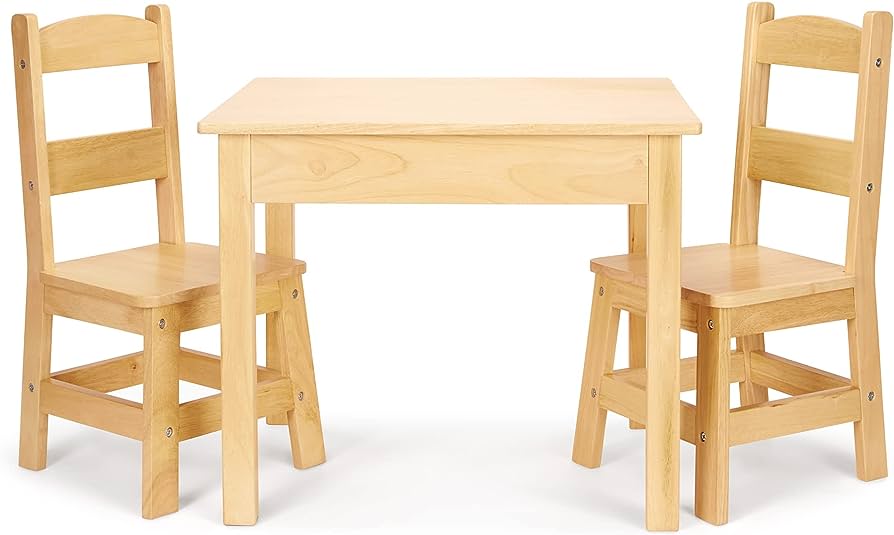 שולחן ו 2 כיסאות מעץ לאירוח ומשחק דגם Wooden Table & Chairs