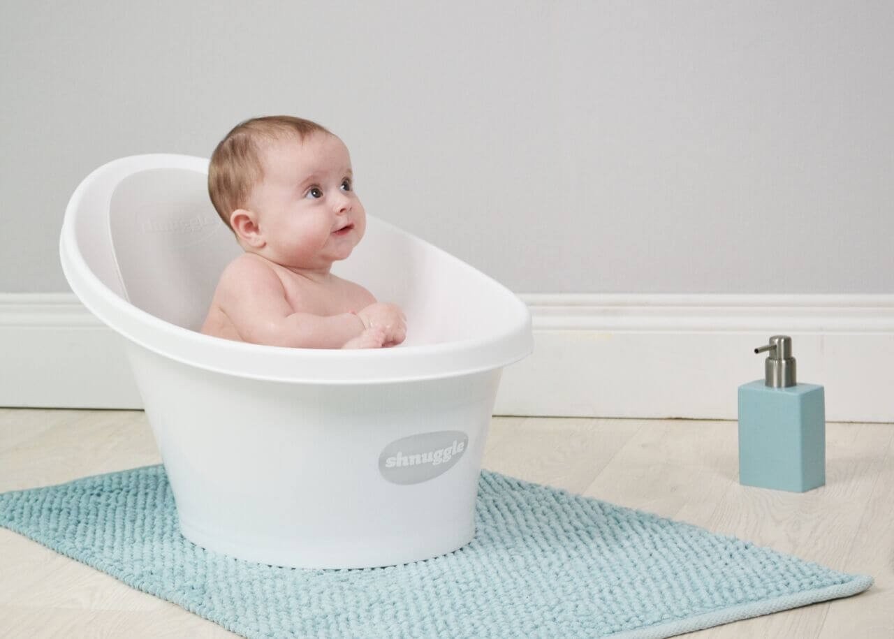אמבטיה זוכת פרסים לתינוק דגם Bath With Plug & Foam Backrest כולל מעמד