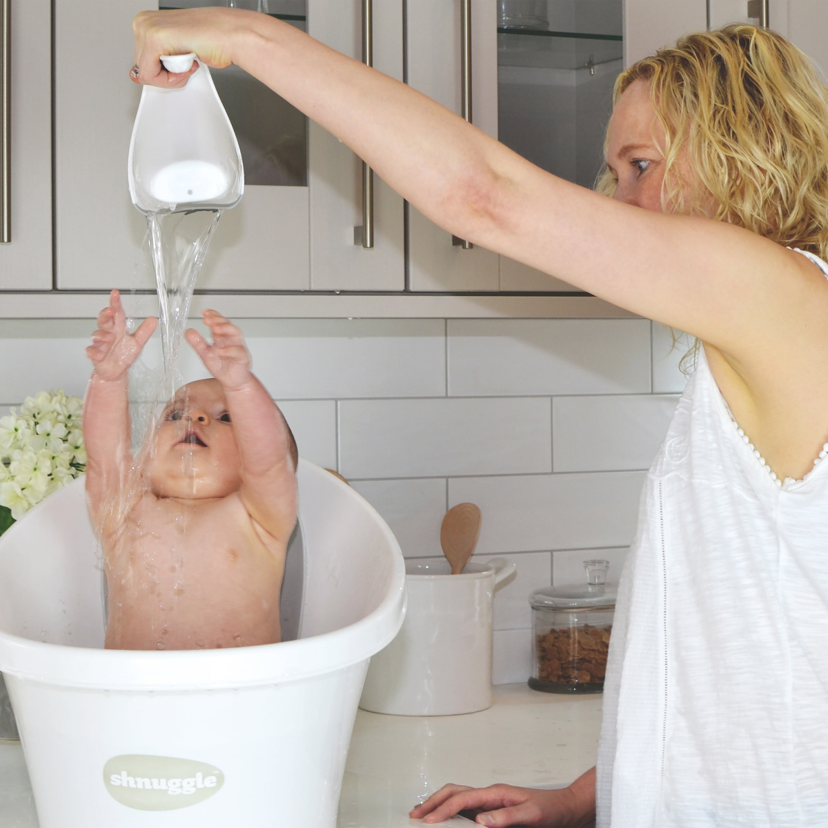 משפך לאמבטיה דגם Washy Rinsing Bath Jug