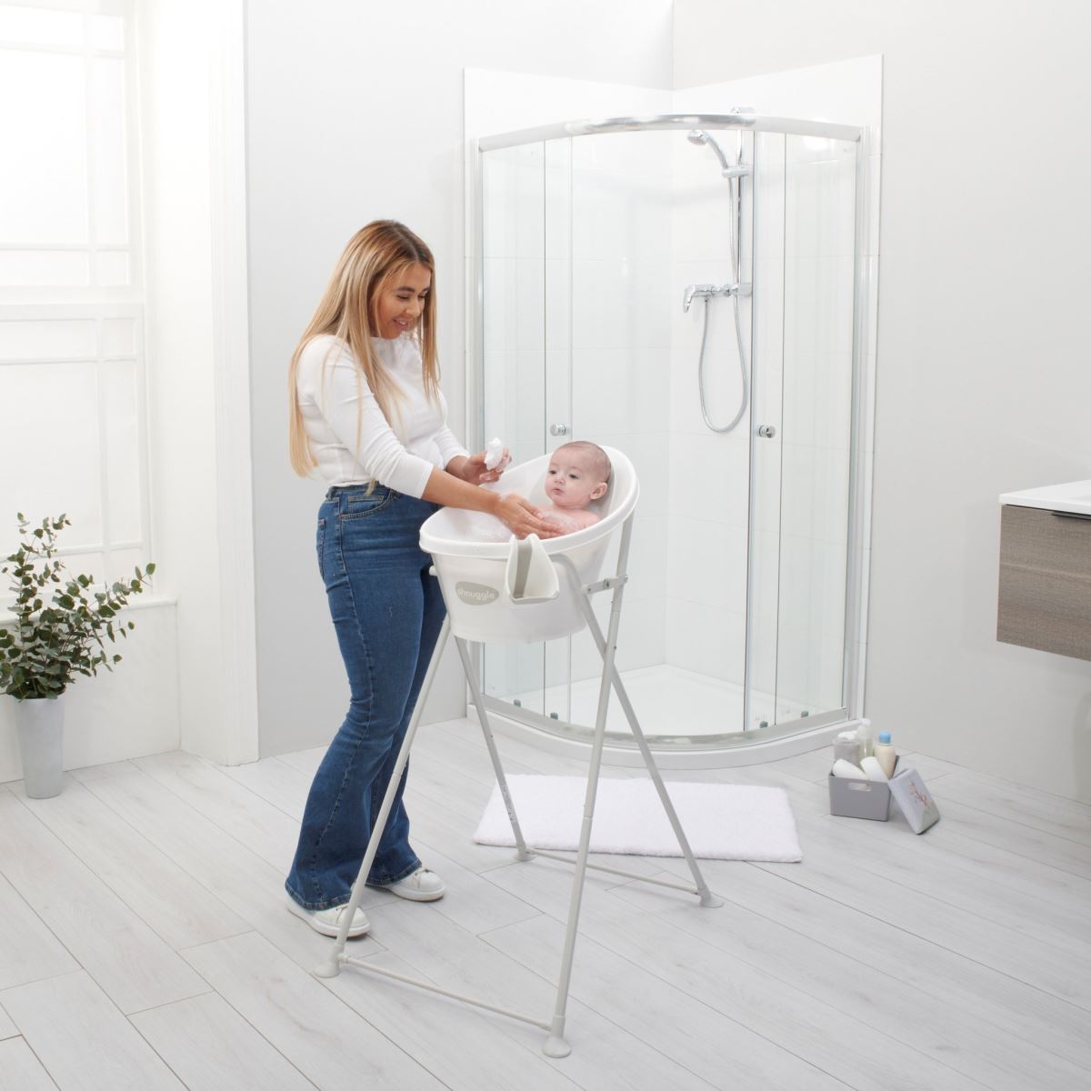 אמבטיה זוכת פרסים לתינוק דגם Bath With Plug & Foam Backrest כולל מעמד