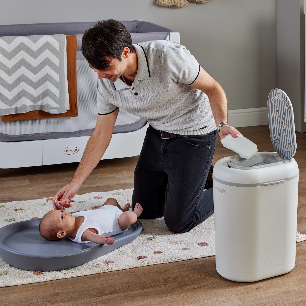 פח לחיתולים דגם Eco-Touch Nappy Bin